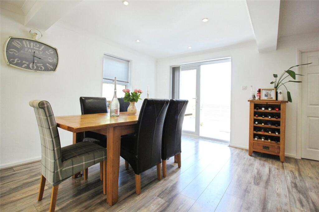 House in Reading, Lower Earley, Earley - View 5