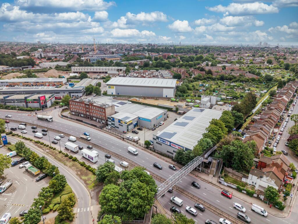 Wembley Trade Park-150.jpg