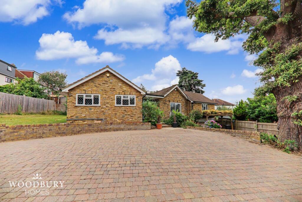 Main image of property: Goldings Hill, Loughton, IG10