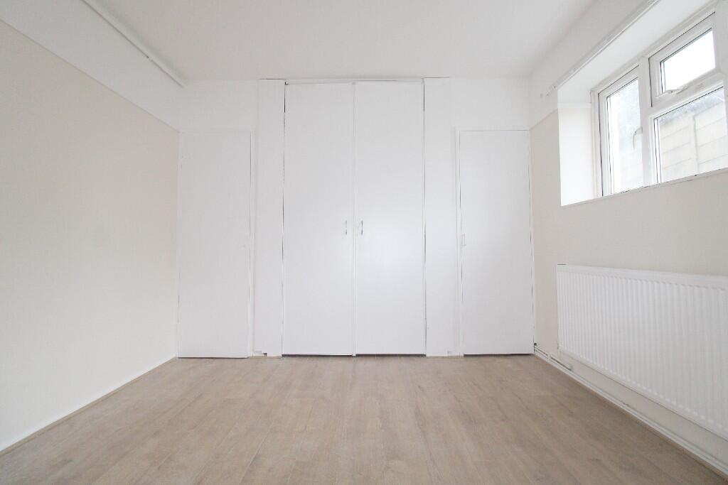 Buck Lane, London, NW9 photo 2