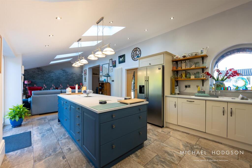 House in Sunderland, Seaburn - More