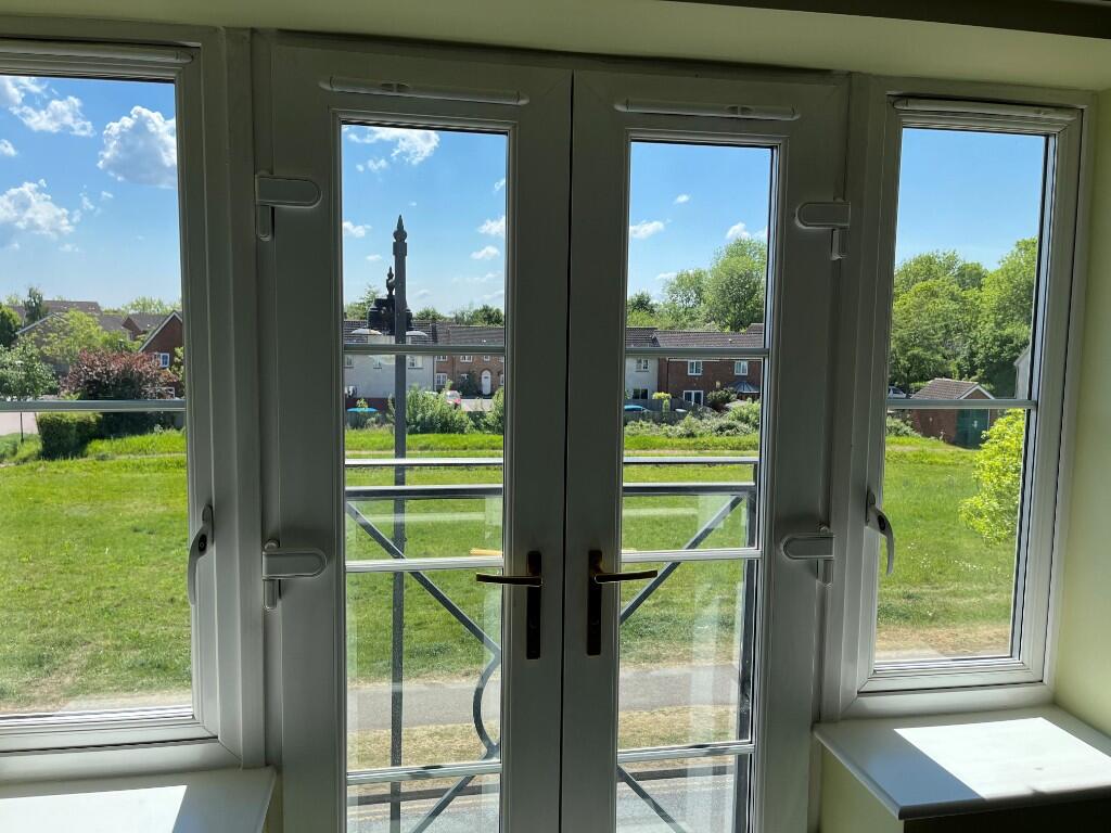 47 Cavendish Court, Sackville Way, Cambourne, Cambridge, CB23 6HB photo 3