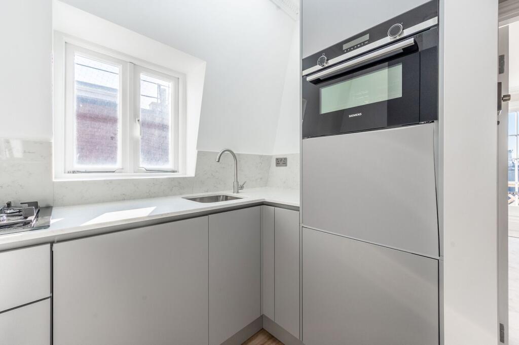 Apartment in London - View 3