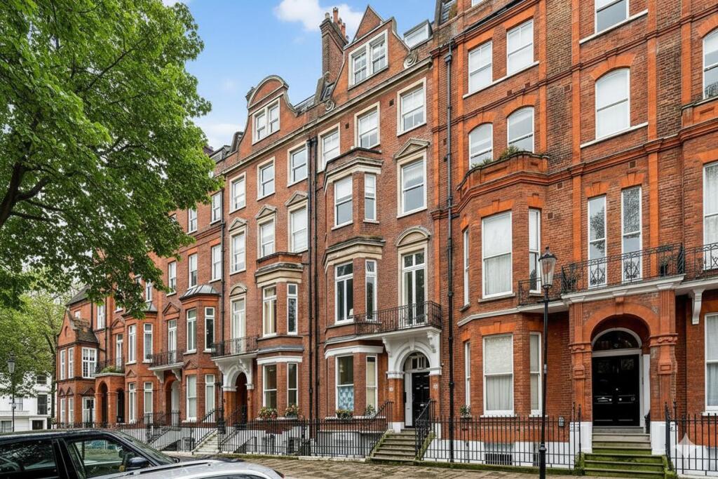 Main image of property: Lennox Gardens, Knightsbridge SW1X
