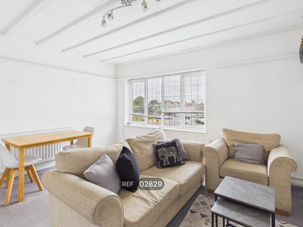 Apartment in Ipswich, Rushmere - View 5