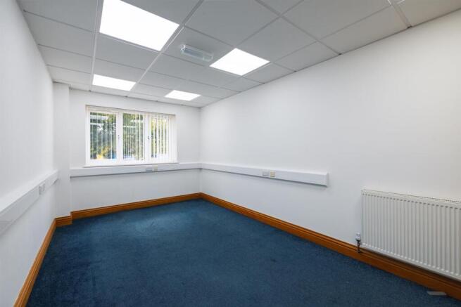 Oaktree Business Centre-35.jpg