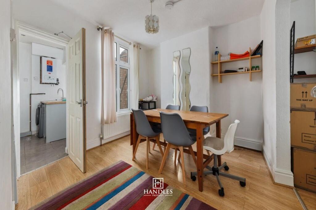 House in Warwick, Lillington, Royal Leamington Spa - View 6