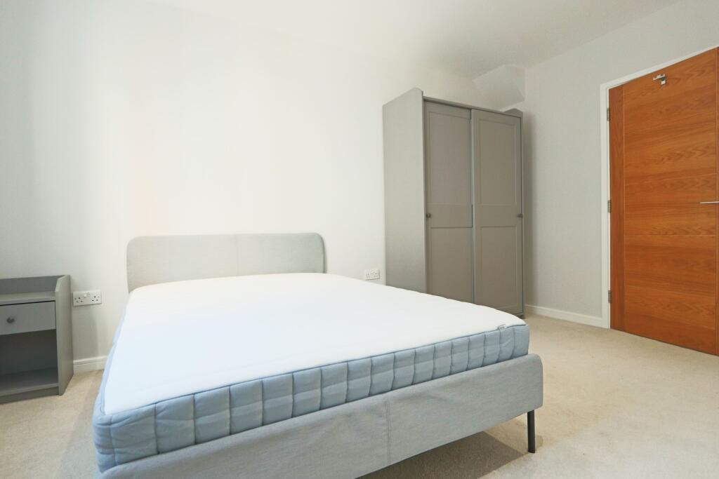 2 bedroom maisonette for rent