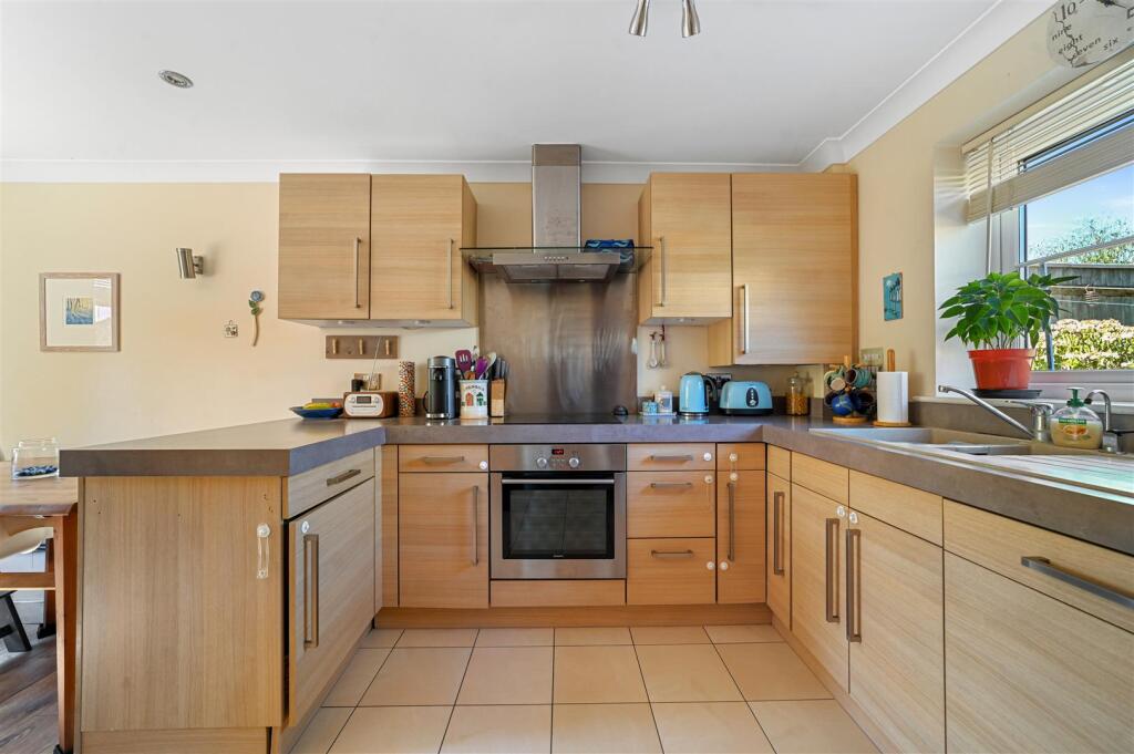 House in Babergh, East Bergholt - View 4