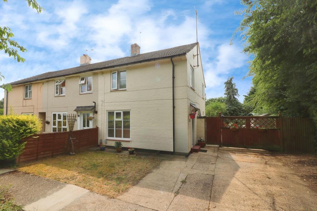 3-bed terraced on Howlands, Welwyn Garden City, AL7, £425,000