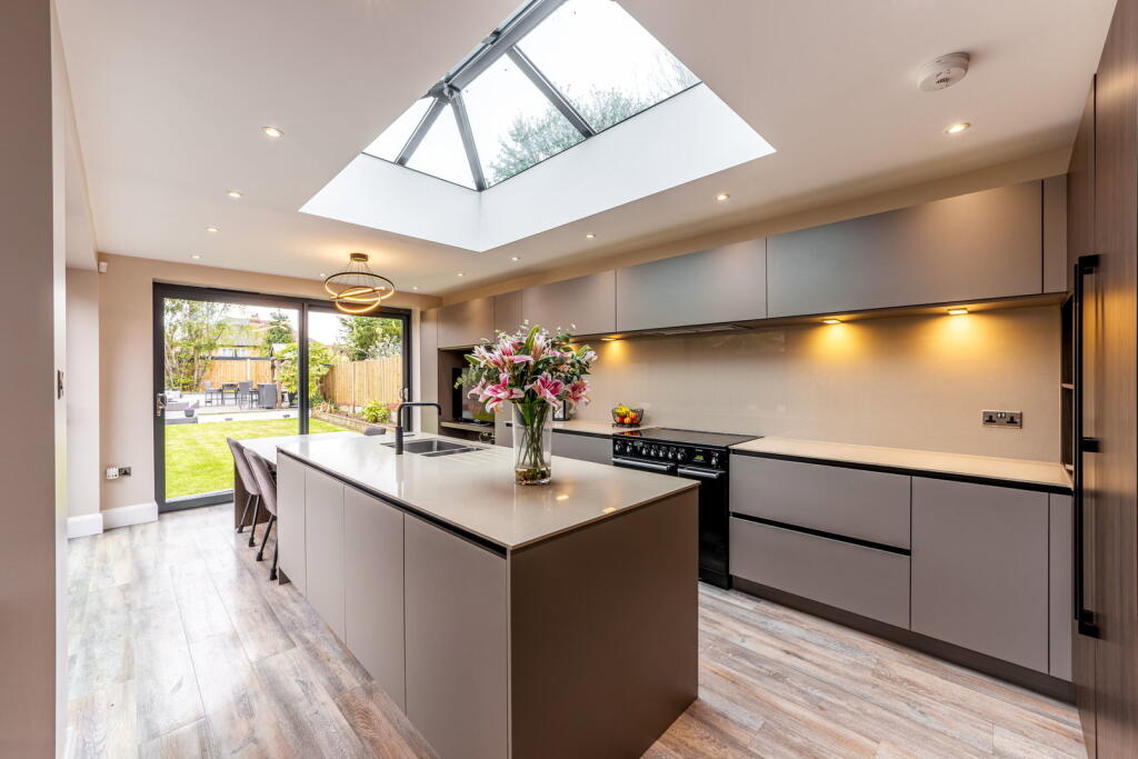 Additional image 22 of Warwick Road, Solihull, B92 7AB