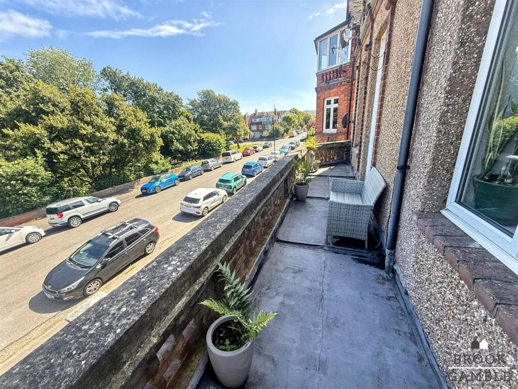Hartfield Road, Eastbourne photo 4