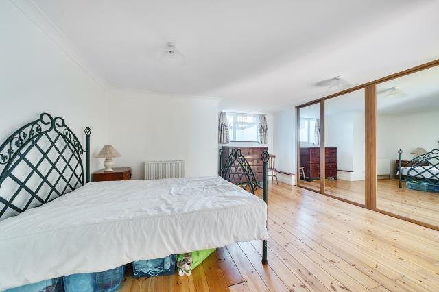 Apartment in London, Finchley - More