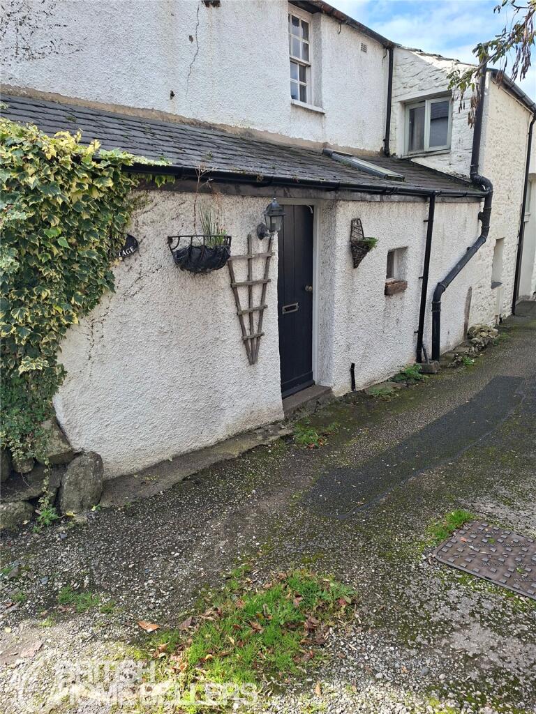 House in Lancaster, Burton-in-Kendal - View 2