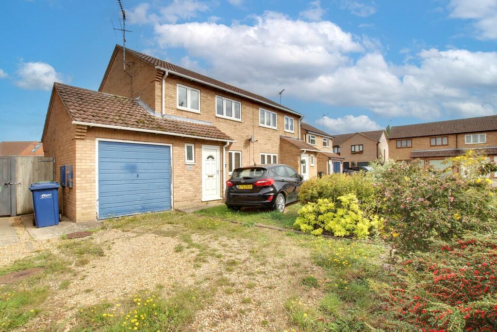 3-bed semi-detached on Harold Heading Close, Chatteris, £230,000