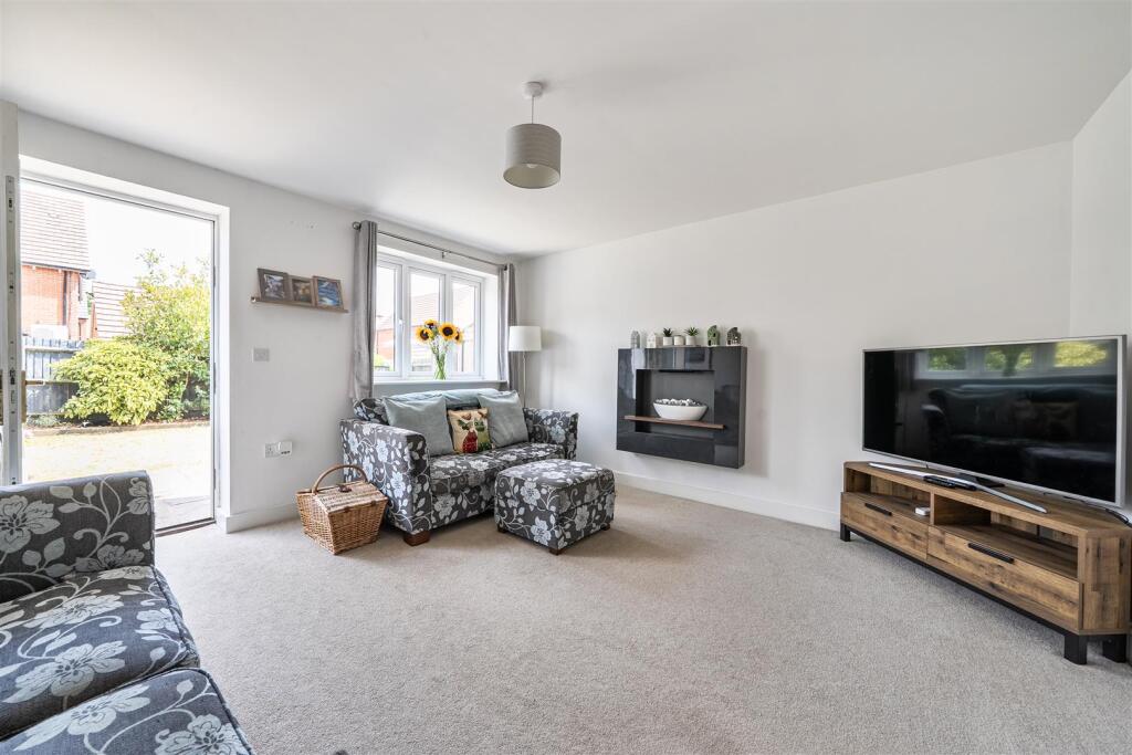 Meteor Drive, Lutterworth, LE17 photo 3