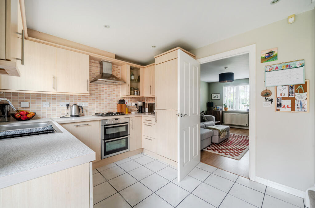 House in Spencers Wood, Shinfield - View 2