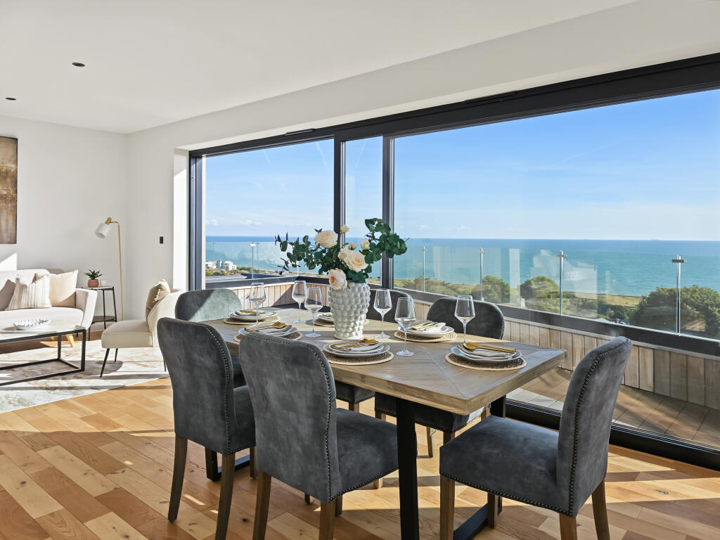 2-bed flat on Naildown Road, Hythe, Kent, £795,000