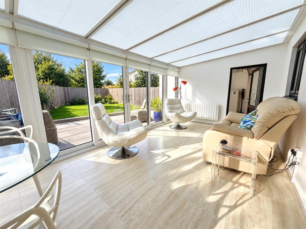 House in Exeter, Holland Park, Newcourt - View 3
