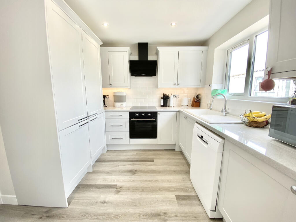 House in Ferndown - View 5