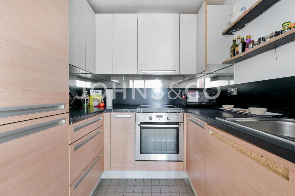 Apartment in London - View 5