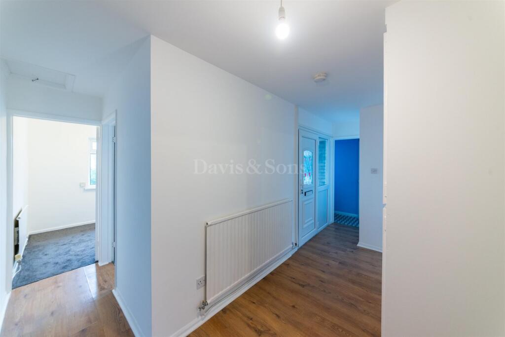 St James Close, Maesycwmmer, Hengoed, Caerphilly. CF82 7QT - View 6
