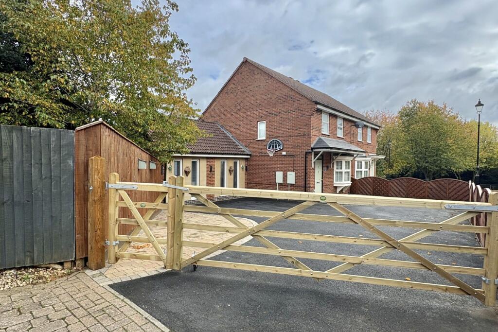 3-bed semi-detached on Siskin Road, Uppingham, Oakham, £299,950