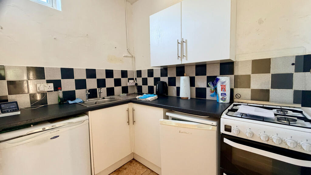 Additional image 4 of Victoria Buildings, Glastonbury