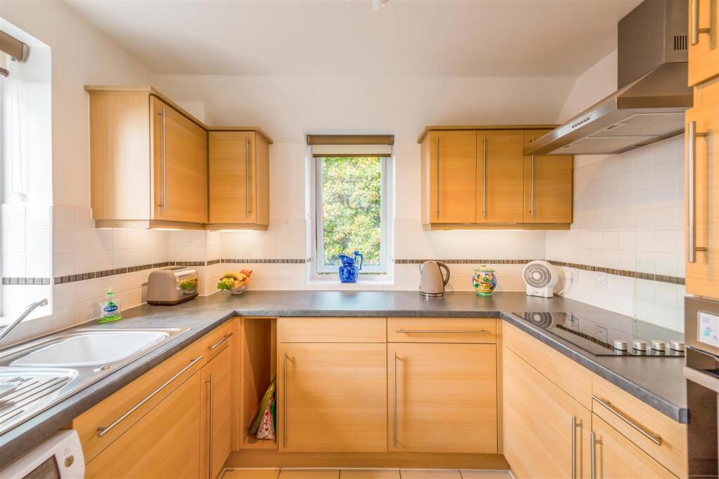 Apartment in Manchester - View 5
