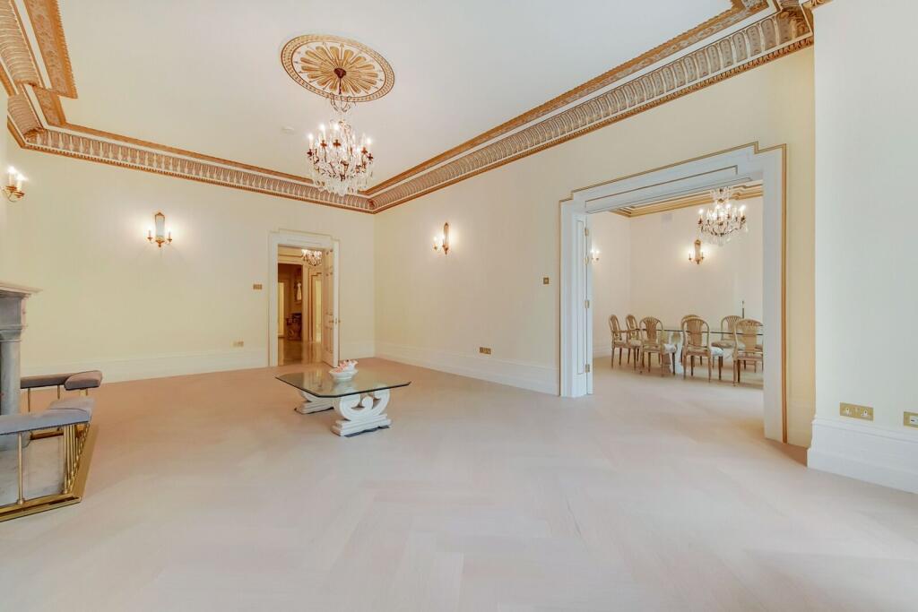Apartment in London, City of Westminster - View 2