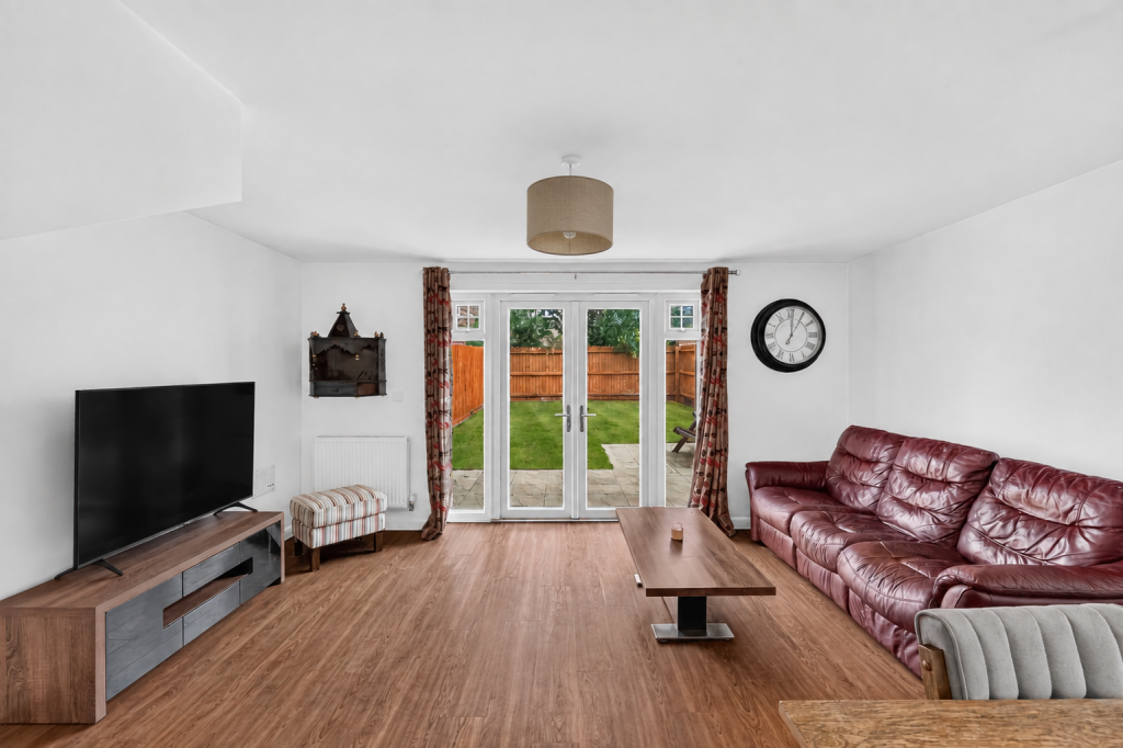 House in Milton Keynes, Fairfields - View 4