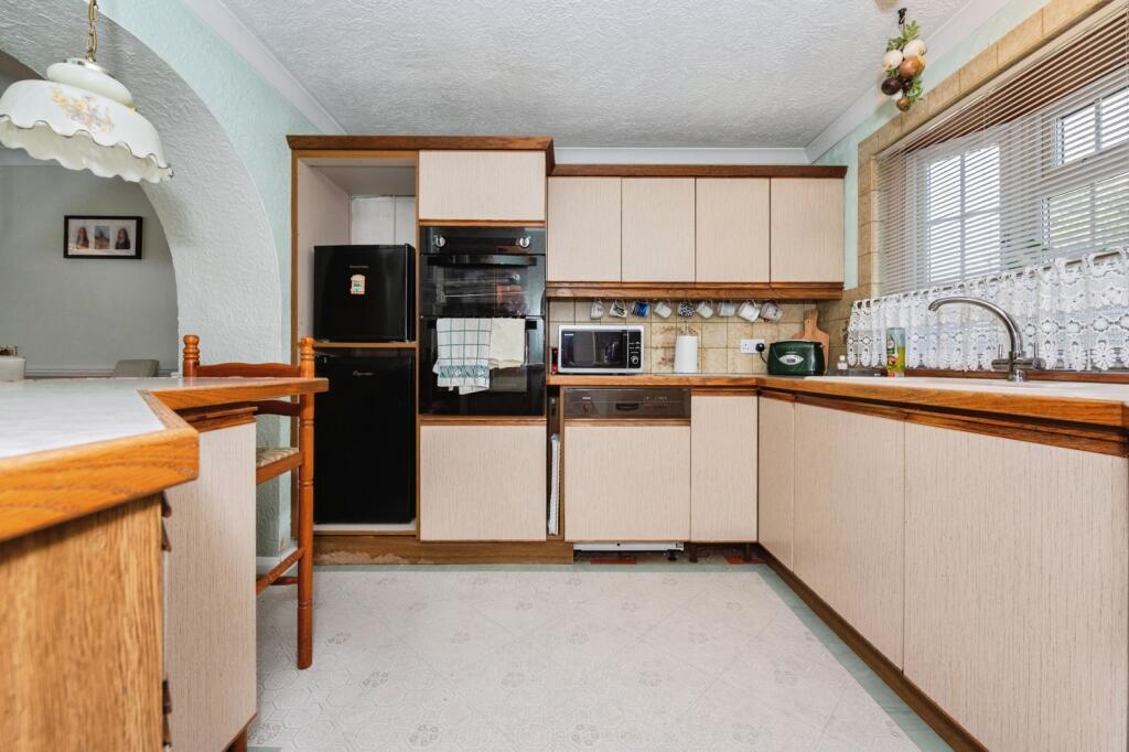 House in South Ockendon, Essex - View 5