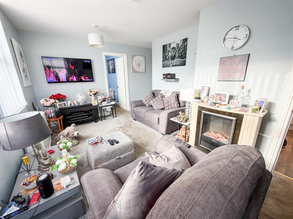 House in Tendring, Castlehill Park, Great Clacton - View 5