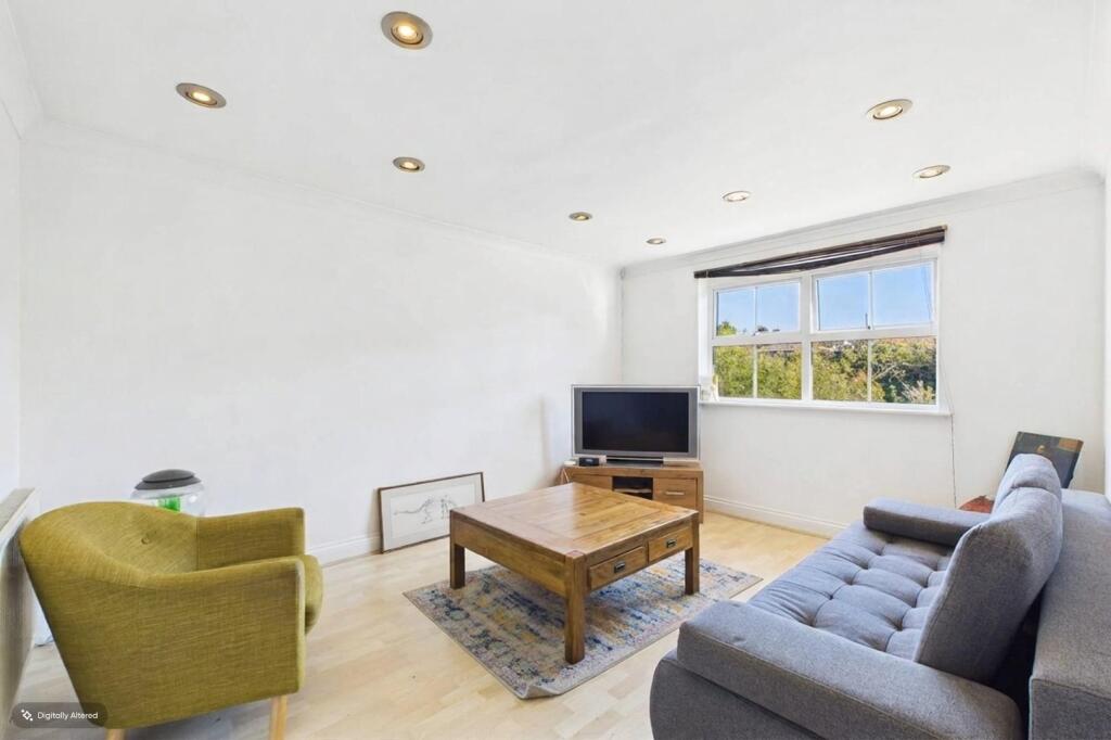 Apartment in Colchester, Stanway - View 2