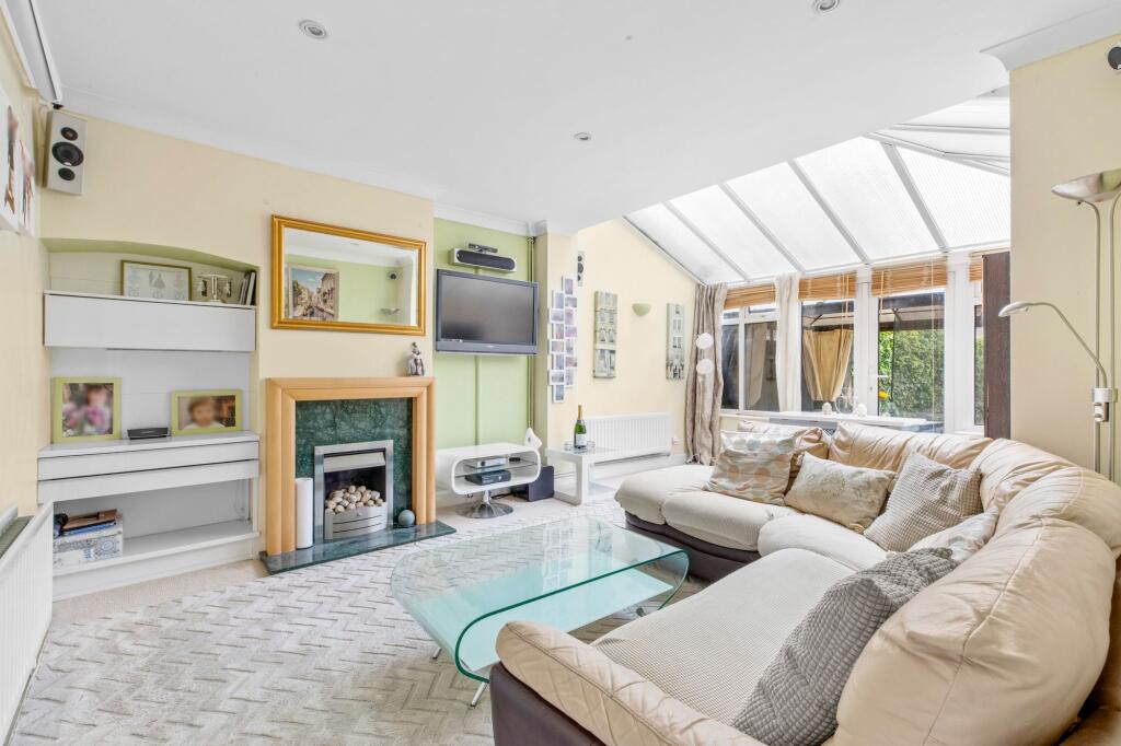 House in Hemel Hempstead - View 2