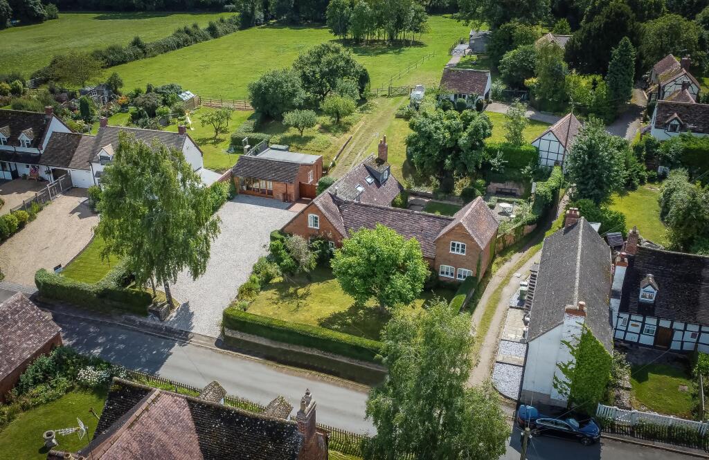 Main image of property: Abbots Morton, Worcester, Worcestershire WR7