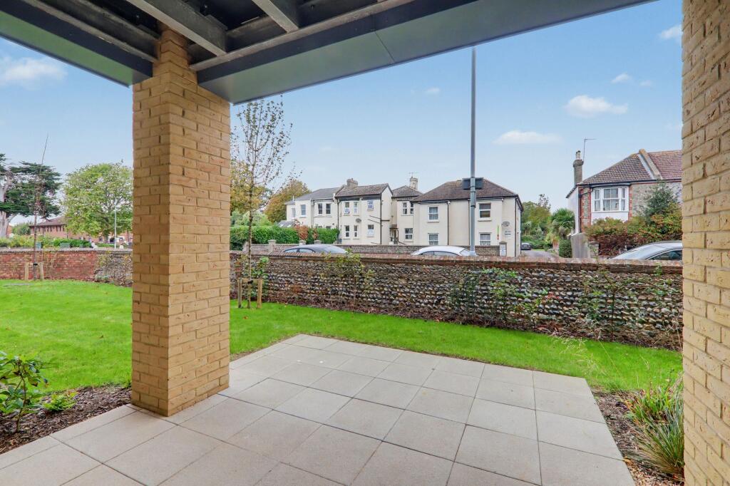 Apartment in Worthing, West Sussex - View 5