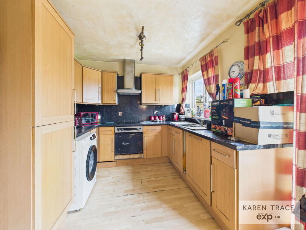 Landreath Place, St Blazey, PL24 photo 4
