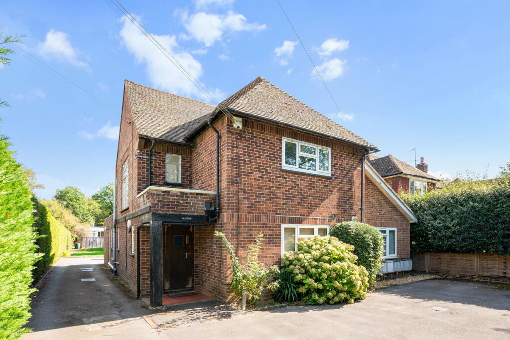 Main image of property: Station Road,Edenbridge,TN8 5NB