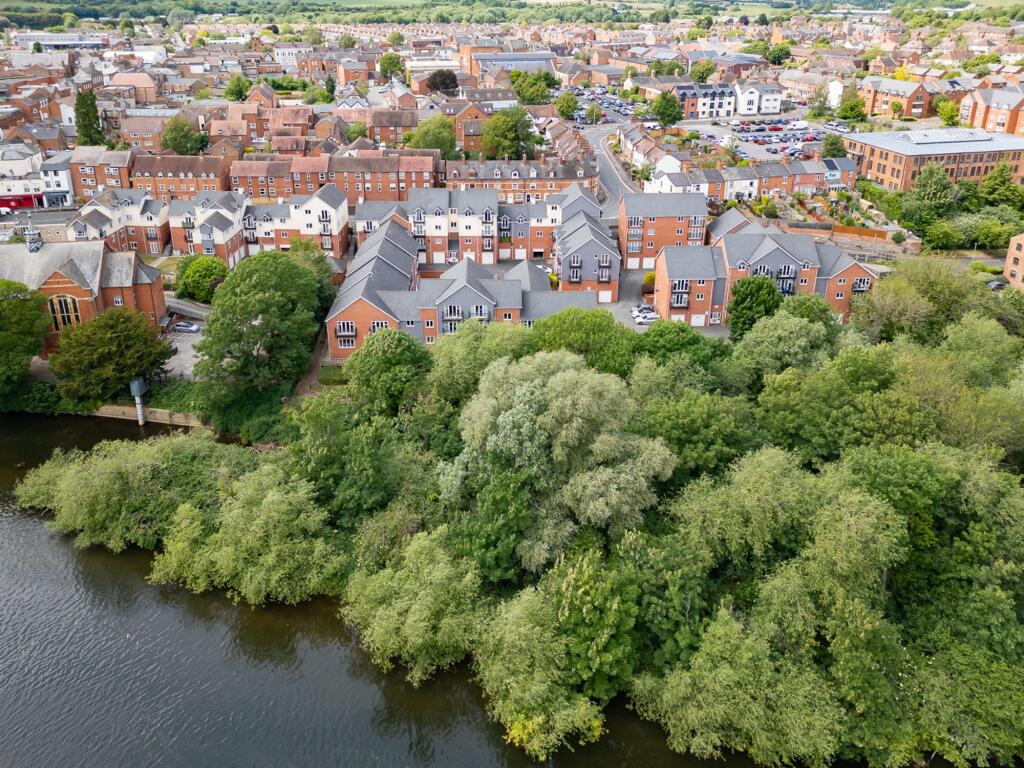 Main image of property: Stunning WATERSIDE apartment in Evesham