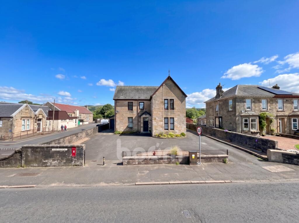3-bed flat on 1B Stoneyholm Road, Kilbirnie, £135,000