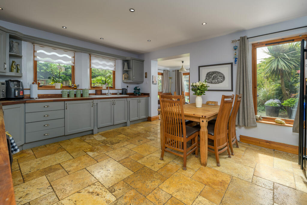 House in Amble - More