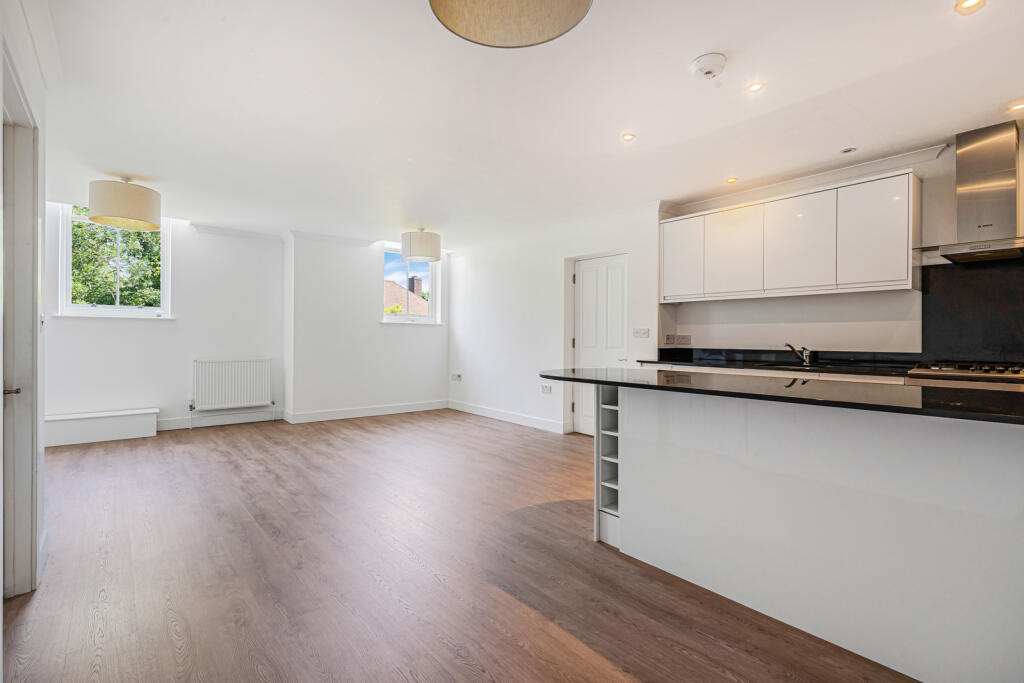 Apartment in Waverley, Upper Bourne, Farnham - View 2