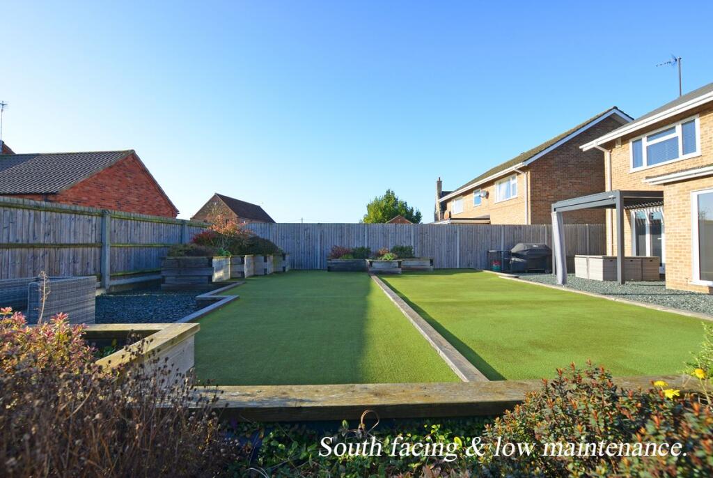 Stunning Family Home Located in West Winch photo 4