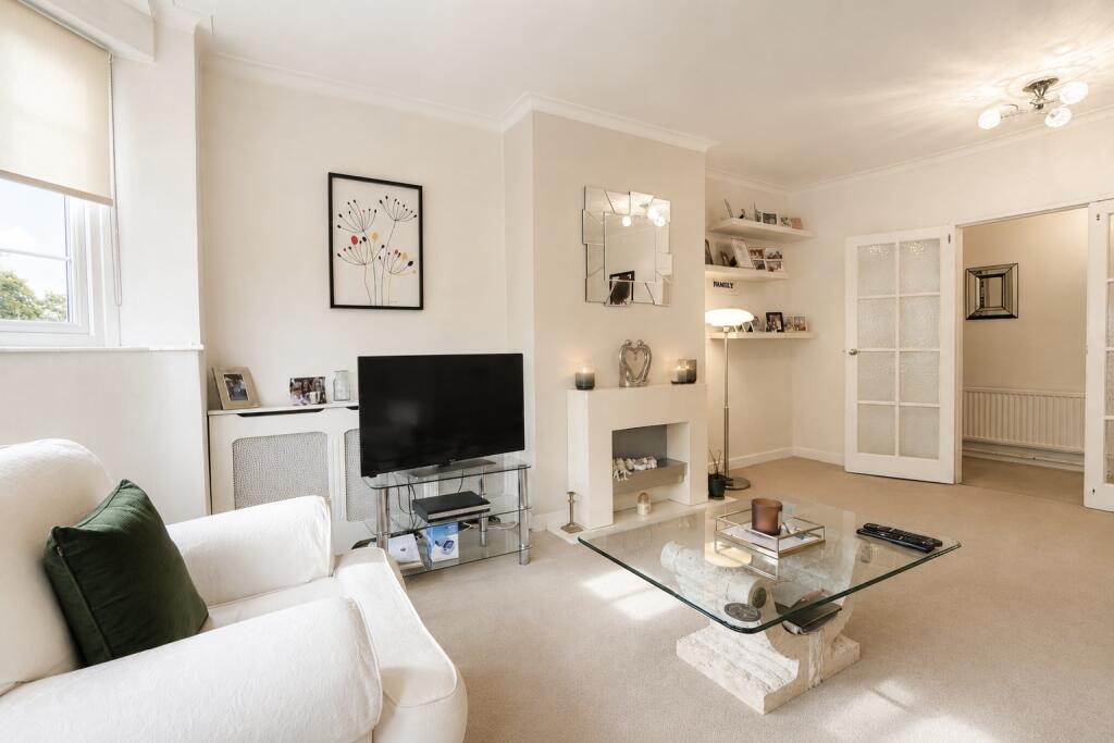 Apartment in London - View 2