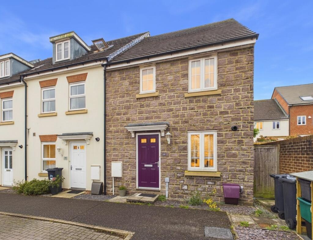 Main image of property: Parlour Mead, Cullompton, Devon, EX15