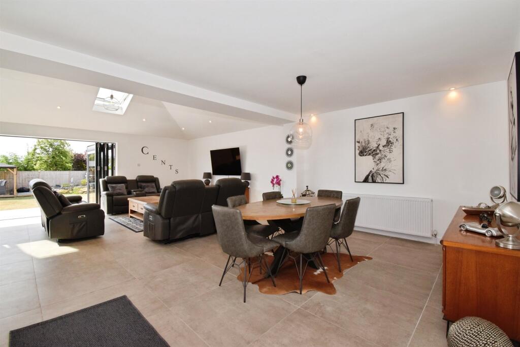 House in Leicester - View 5