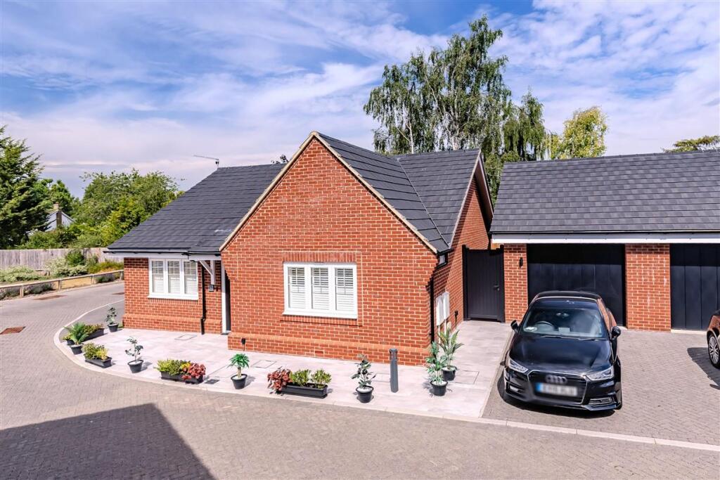 2-bed bungalow on Vardon Drive, Bishops Stortford, £639,995