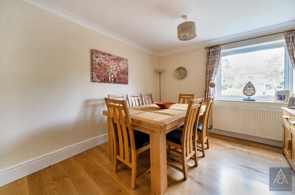 House in Milton Keynes, Thornborough - View 4