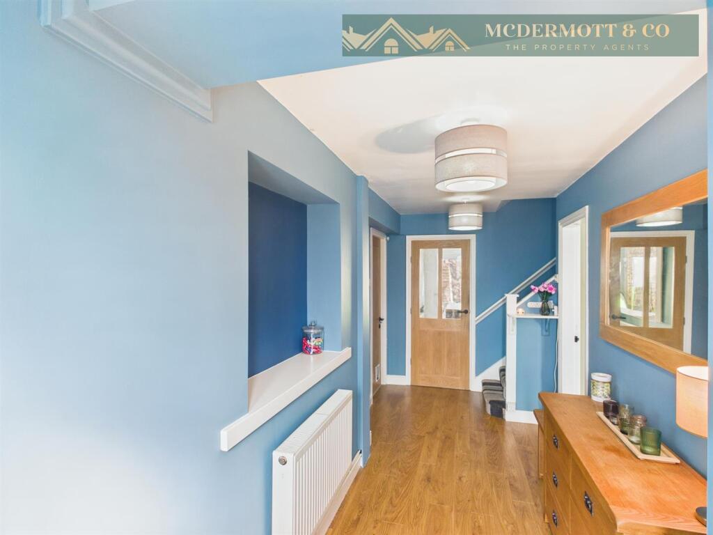 House in Oldham, Hollinwood - View 2